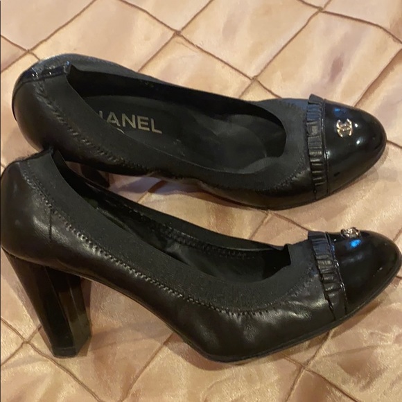 Chanel fabulous black leather heels, size 36.5 - Picture 10 of 12